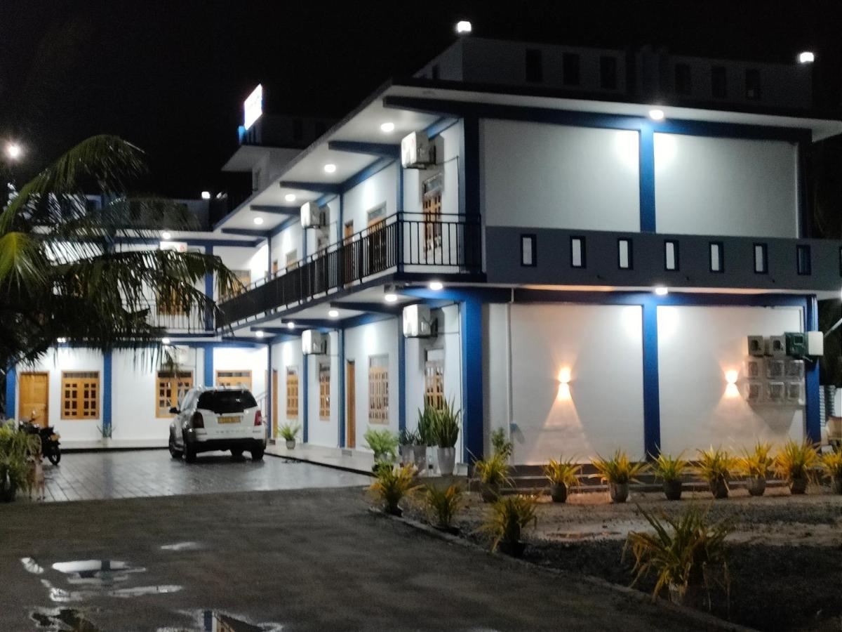 Ferienwohnung Victory'S Gardens Mannar Exterior foto