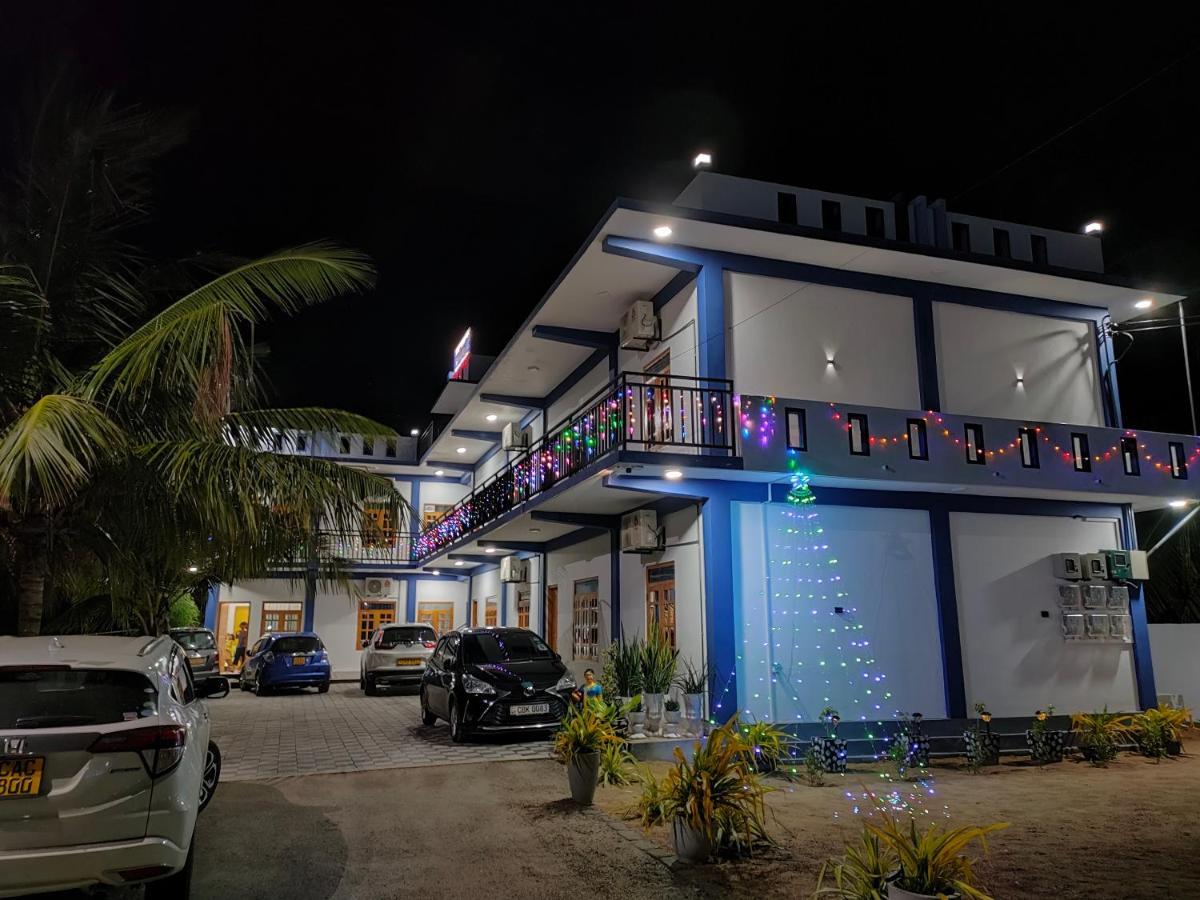 Ferienwohnung Victory'S Gardens Mannar Exterior foto