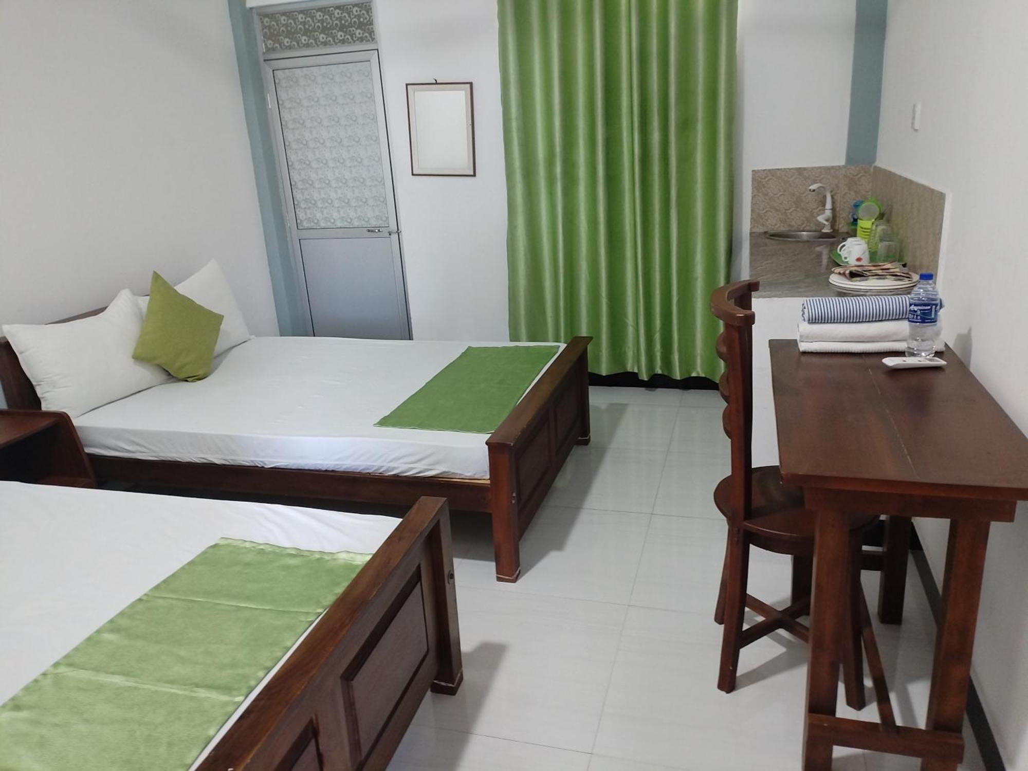 Ferienwohnung Victory'S Gardens Mannar Exterior foto