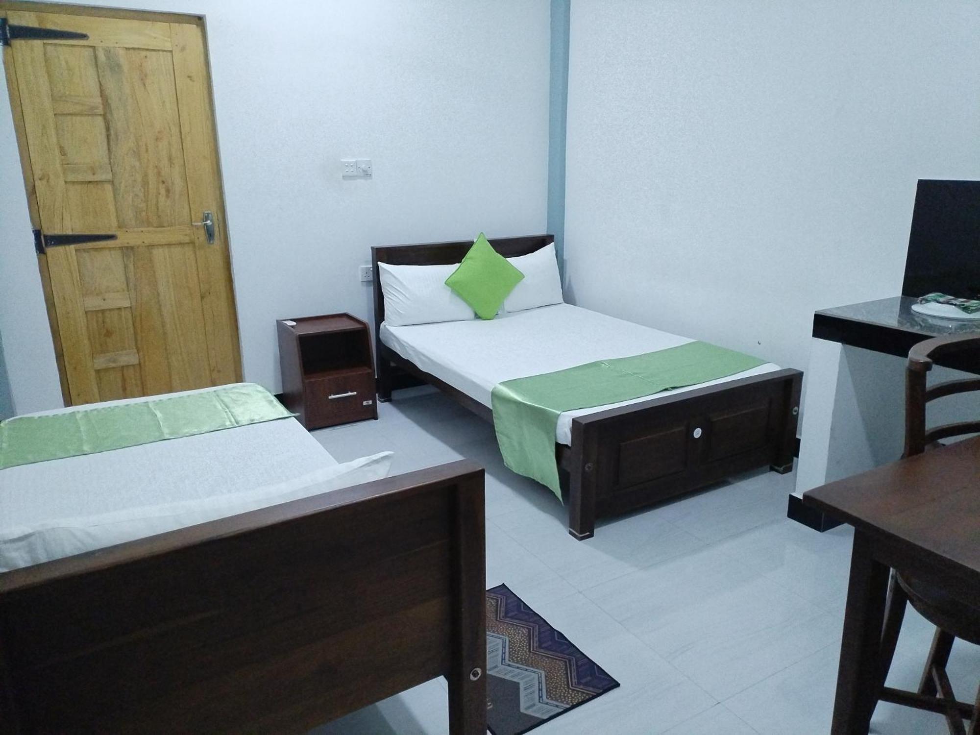 Ferienwohnung Victory'S Gardens Mannar Exterior foto